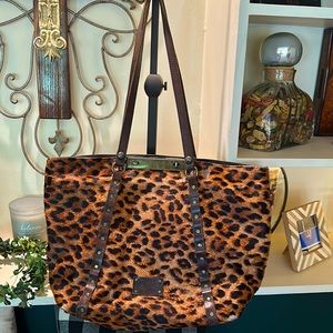 Patricia Nash calf skin leopard print shoulder bag